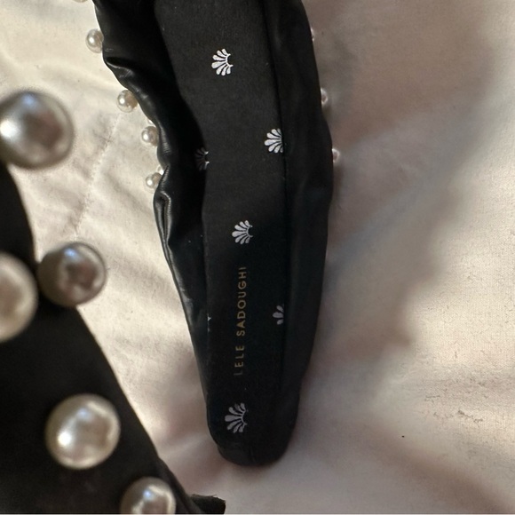 Lele Sadoughi Black Headband with Pearl Embellishments